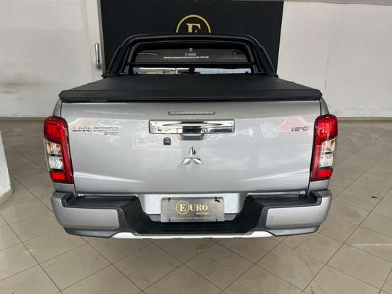 MITSUBISHI-L200 TRITON-2.4 16V TURBO DIESEL SPORT HPE CD 4P 4X4 AUTOMÁTICO MITSUBISHI-L200 TRITON-2023