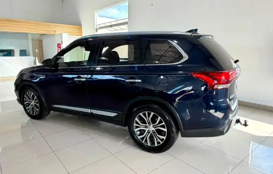 MITSUBISHI-OUTLANDER-2.2 4X4 16V DIESEL 4P AUTOMÁTICO MITSUBISHI-OUTLANDER-2017