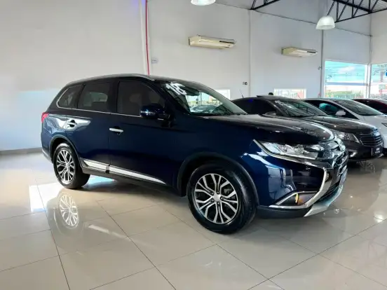 MITSUBISHI-OUTLANDER-2.2 4X4 16V DIESEL 4P AUTOMÁTICO MITSUBISHI-OUTLANDER-2017