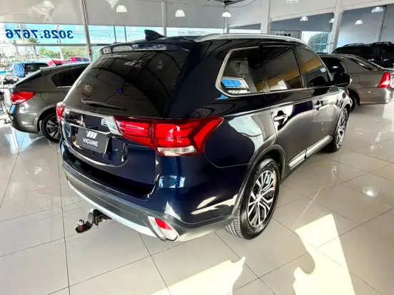 MITSUBISHI-OUTLANDER-2.2 4X4 16V DIESEL 4P AUTOMÁTICO MITSUBISHI-OUTLANDER-2017