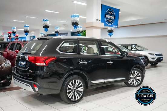 MITSUBISHI-OUTLANDER-2018