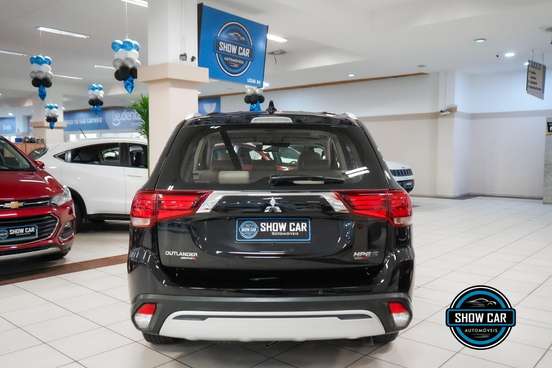MITSUBISHI-OUTLANDER-2.2 MIVEC DI-D DIESEL HPE-S AWD AUTOMÁTICO MITSUBISHI-OUTLANDER-2018