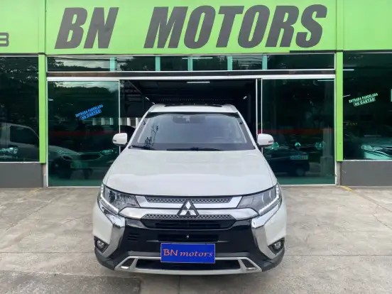 MITSUBISHI-OUTLANDER-2018