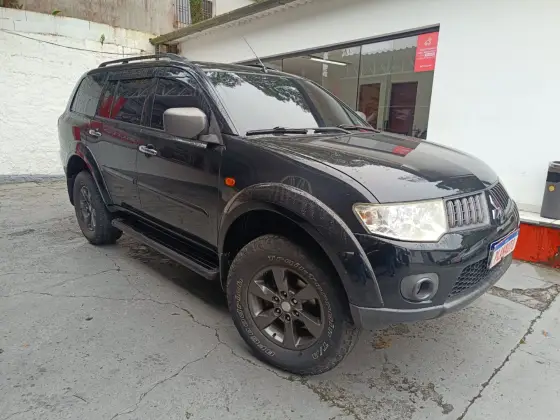 MITSUBISHI PAJERO DAKAR 3.2 HPE 4X4 7 LUGARES 16V TURBO INTERCOOLER DIESEL 4P AUTOMÁTICO MITSUBISHI PAJERO DAKAR 3.2 HPE 4X4 7 LUGARES 16V TURBO INTERCOOLER DIESEL 4P AUTOMÁTICO