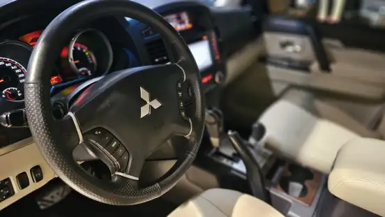 MITSUBISHI-PAJERO FULL-2013