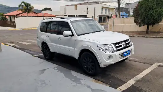 MITSUBISHI-PAJERO FULL-3.2 HPE 4X4 16V TURBO INTERCOOLER DIESEL 4P AUTOMÁTICO MITSUBISHI-PAJERO FULL-2012