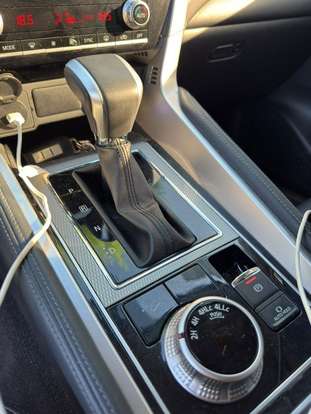 MITSUBISHI-PAJERO SPORT-2024