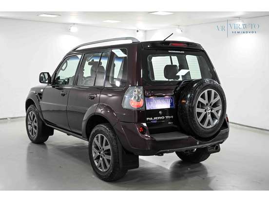MITSUBISHI-PAJERO TR4-2.0 4X2 16V 140CV FLEX 4P MANUAL MITSUBISHI-PAJERO TR4-2011