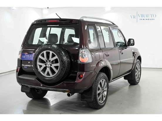MITSUBISHI-PAJERO TR4-2011