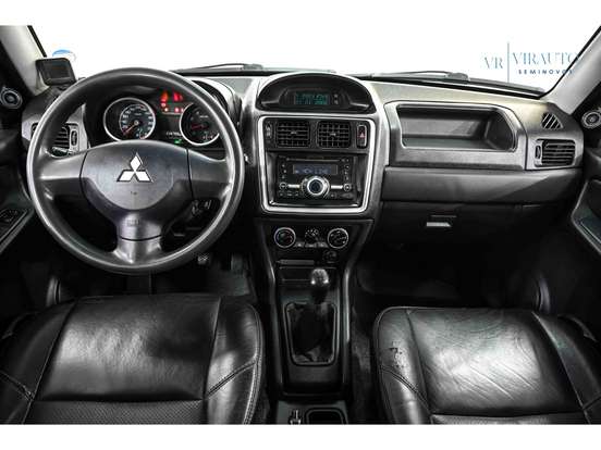 MITSUBISHI-PAJERO TR4-2.0 4X2 16V 140CV FLEX 4P MANUAL MITSUBISHI-PAJERO TR4-2011