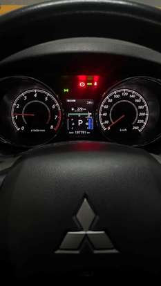 MITSUBISHI-ASX-2014