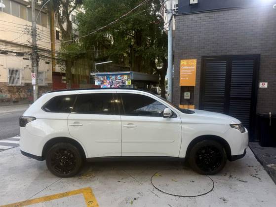 MITSUBISHI OUTLANDER 2.0 16V GASOLINA 4P AUTOMÁTICO