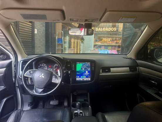MITSUBISHI-OUTLANDER-2.0 16V GASOLINA 4P AUTOMÁTICO MITSUBISHI-OUTLANDER-2015