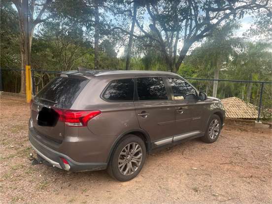MITSUBISHI-OUTLANDER-2.0 COMFORT 16V GASOLINA 4P AUTOMÁTICO MITSUBISHI-OUTLANDER-2017