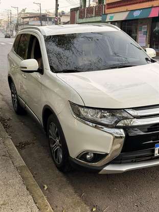 MITSUBISHI-OUTLANDER-2017