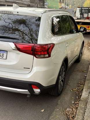 MITSUBISHI-OUTLANDER-2017