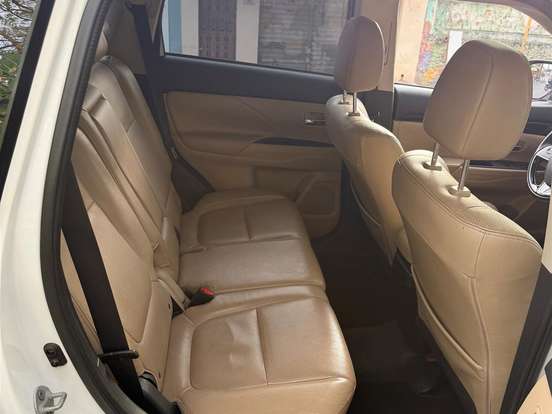 MITSUBISHI-OUTLANDER-2.2 4X4 16V DIESEL 4P AUTOMÁTICO MITSUBISHI-OUTLANDER-2017
