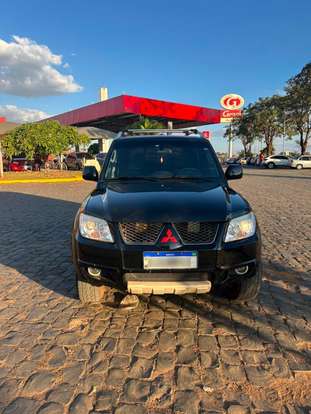 MITSUBISHI-PAJERO TR4-2011