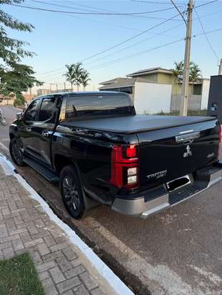 MITSUBISHI-TRITON-2025