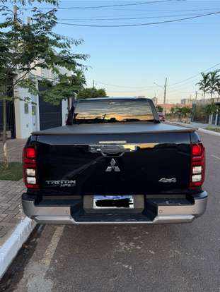 MITSUBISHI-TRITON-2025