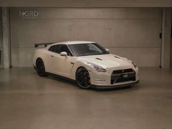 NISSAN-GT-R-3.8 PREMIUM V6 24V BI-TURBO GASOLINA 2P AUTOMÁTICO NISSAN-GT-R-2011
