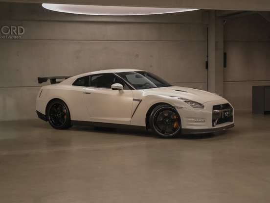 NISSAN-GT-R-3.8 PREMIUM V6 24V BI-TURBO GASOLINA 2P AUTOMÁTICO NISSAN-GT-R-2011