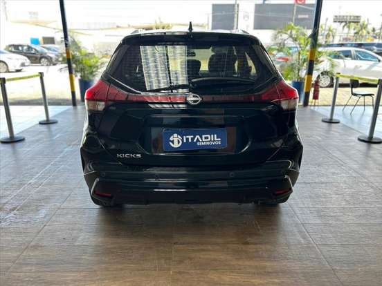 NISSAN-KICKS-2023