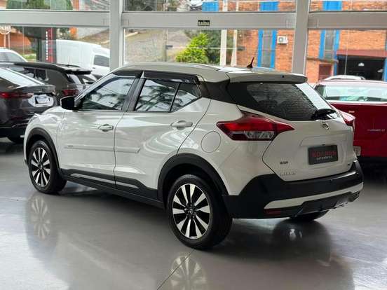 NISSAN-KICKS-2020