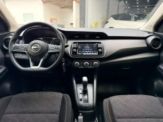 NISSAN-KICKS PLAY-2025