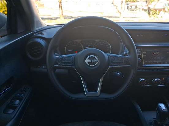 NISSAN-KICKS PLAY-2025
