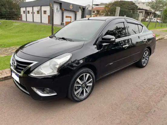 NISSAN-VERSA-2018