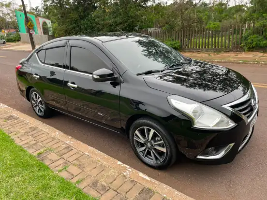 NISSAN-VERSA-2018