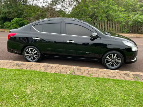 NISSAN-VERSA-2018