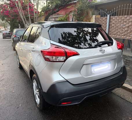 NISSAN-KICKS-2020