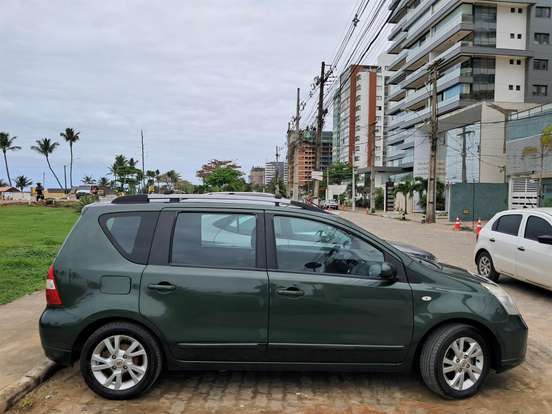 NISSAN-LIVINA-1.8 SL 16V FLEX 4P AUTOMÁTICO NISSAN-LIVINA-2012