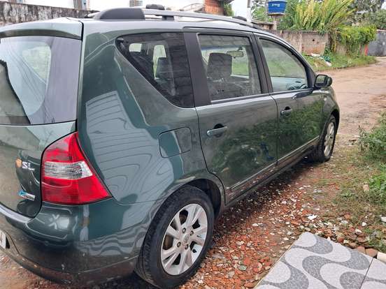 NISSAN-LIVINA-1.8 SL 16V FLEX 4P AUTOMÁTICO NISSAN-LIVINA-2012