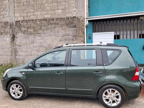NISSAN-LIVINA-1.8 SL 16V FLEX 4P AUTOMÁTICO NISSAN-LIVINA-2012