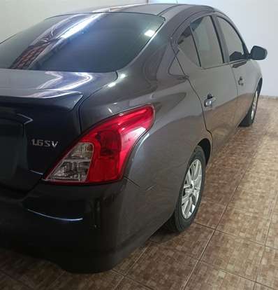NISSAN-VERSA-2019