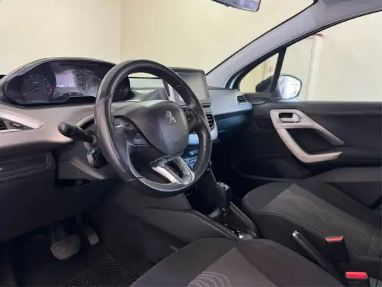 PEUGEOT-2008-2017