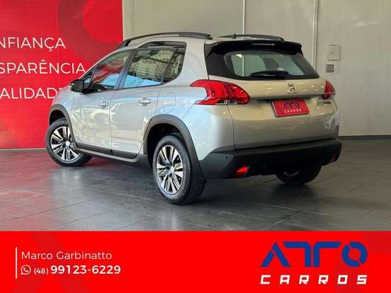 PEUGEOT-2008-2021