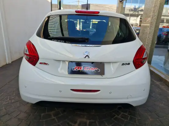 PEUGEOT-208-2014