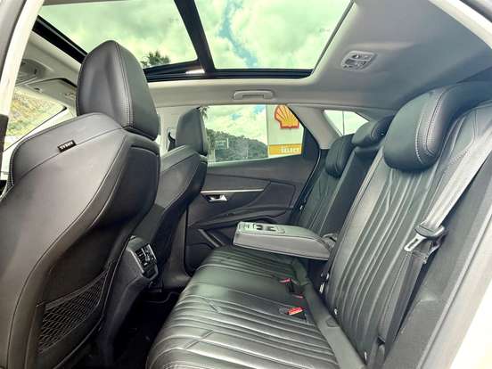 PEUGEOT-3008-2018