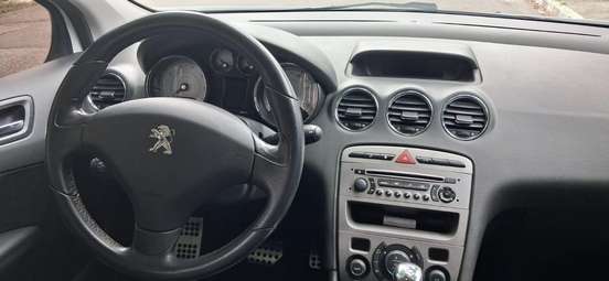 PEUGEOT-308-2012