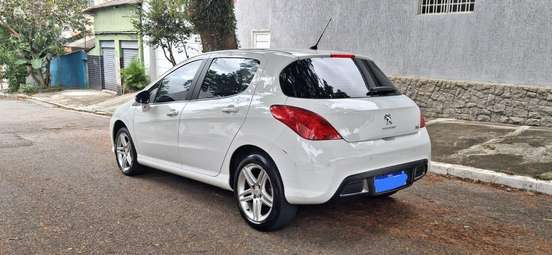 PEUGEOT-308-2012