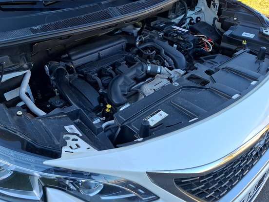 PEUGEOT-5008-1.6 GRIFFE PACK THP 16V GASOLINA 4P AUTOMÁTICO PEUGEOT-5008-2018