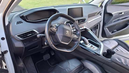 PEUGEOT-5008-1.6 GRIFFE PACK THP 16V GASOLINA 4P AUTOMÁTICO PEUGEOT-5008-2018