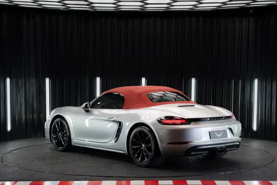 PORSCHE-718-2019