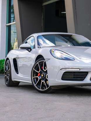 PORSCHE-718-2021