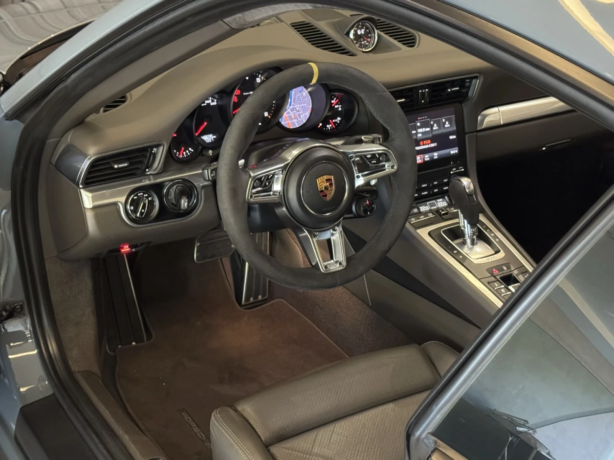 Porsche 911 — foto 10
