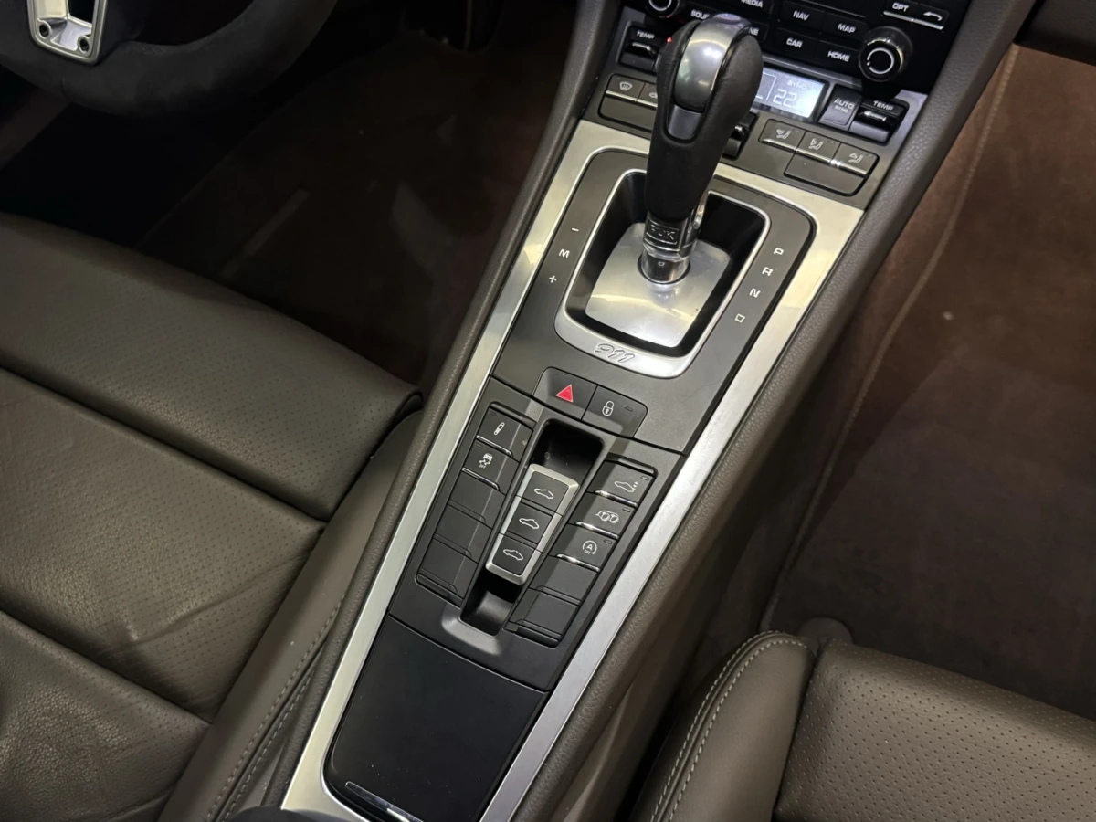 Porsche 911 — foto 12